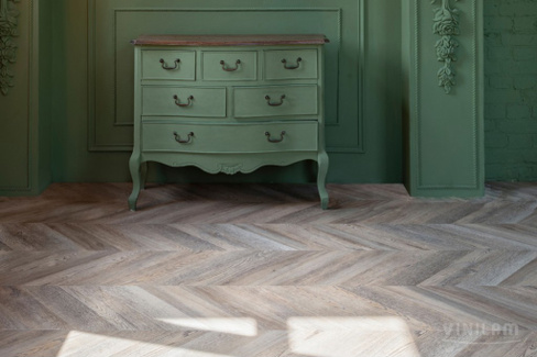 Виниловый пол Vinilam Parquet Chevron Шампань RI153616CL4