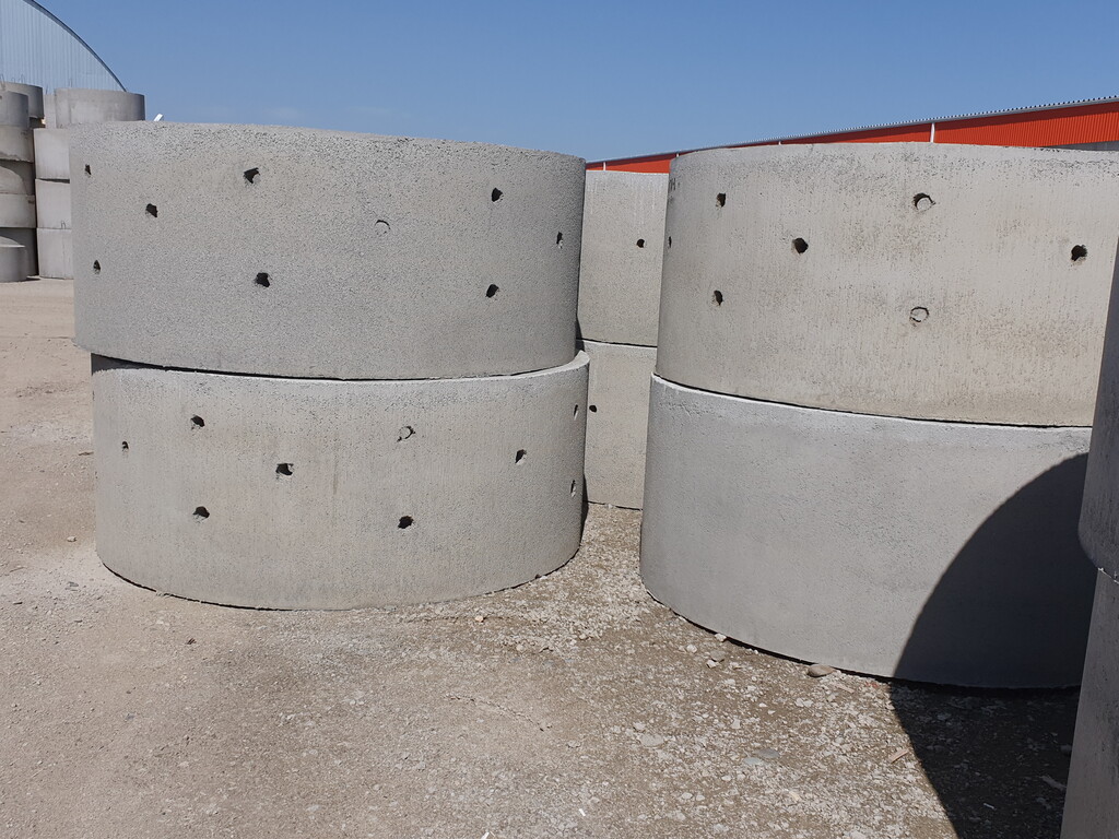 Кольца бетонные для канализации 1500мм цена. Кольцо для колодца КС 15-9. Кольцо бетонное КС 15.9. ЖБИ кольцо 15-9. КС 15.9 С перфорацией.